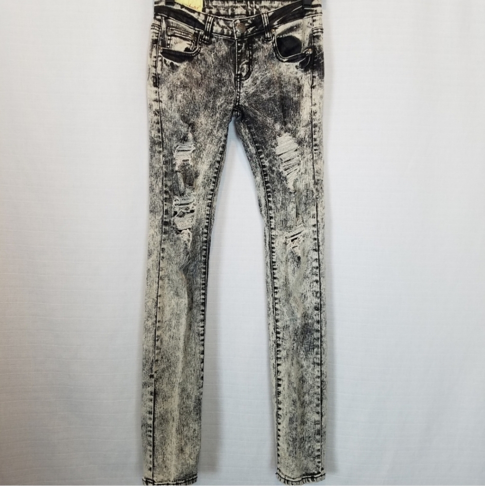 Machine | Distressed Acid Wash Skinny Jean 28